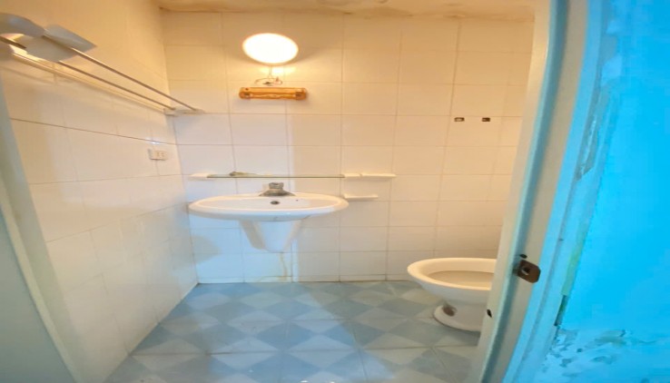 Cho thuê nhà nguyên căn ngõ 364 Giải Phóng 1.5 tầng x 70m2, 2 ngủ, 6.5 triệu/th